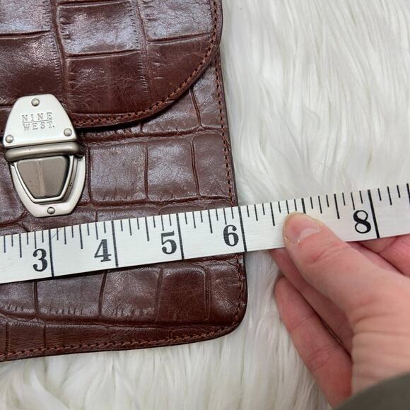 Vintage Nine West Neutral Brown Faux Leather Croc Fold Over Mini Bag Purse - Picture 7 of 9
